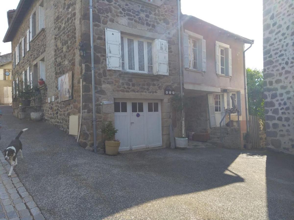 Gîte de la chapelle, au coeur de la cité médiévale Allègre Esterno foto